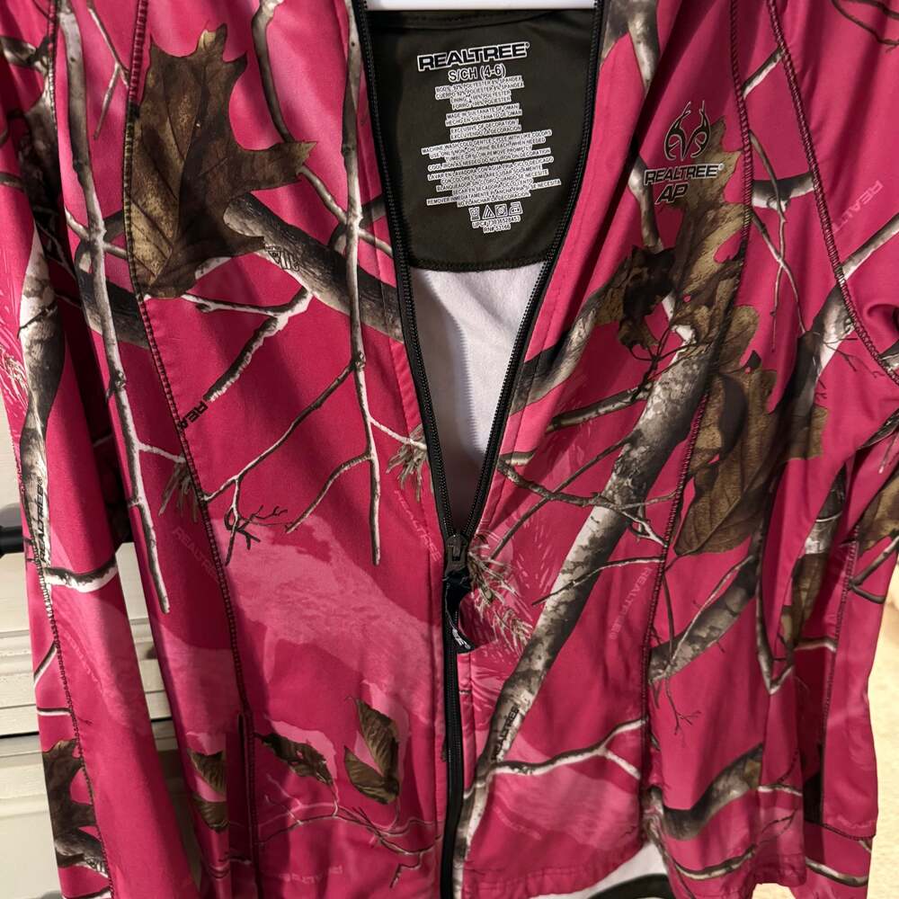 Realtree - Picture 4 of 5